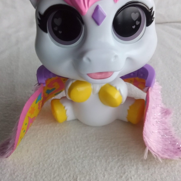 FurReal Friends Ariana The Unicorn - Picture 6 of 8